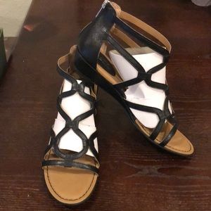 Black b-o-c (born concept) sandal size 9